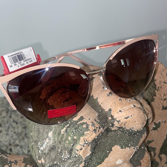 NWT Jennifer Lopez sunglasses - Picture 2 of 6